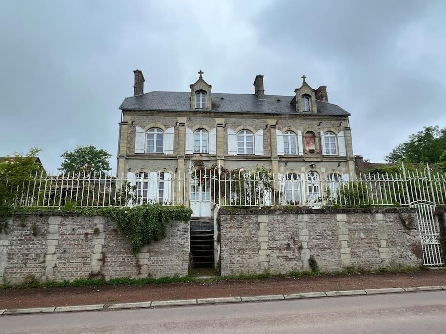 Les Anges Bed & Breakfast Oneux Exterior photo